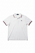 Weißes Polo mit roten Streifen Produktbild